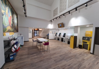 bureau postale colisée avec services de domiciliation
