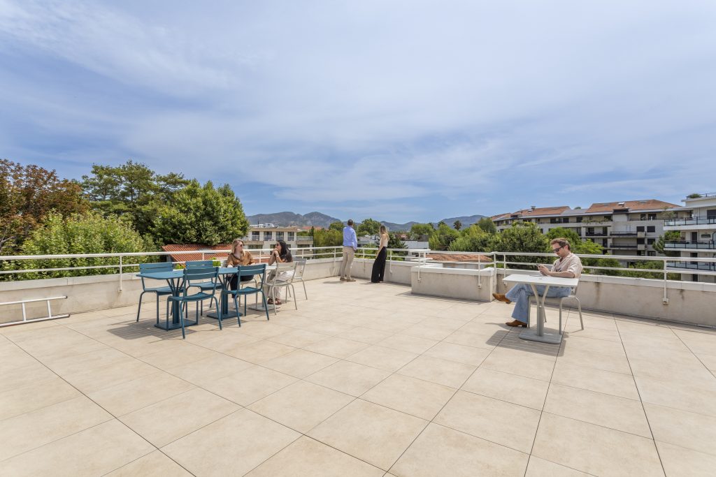 Espace extรฉrieur Mitwit Marseille Prado