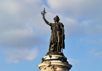 Paris Mitwit marais republique