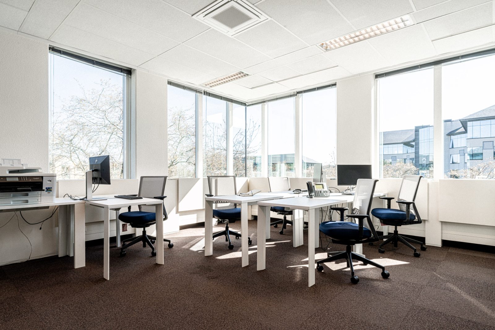 Rent Private offices in Waver