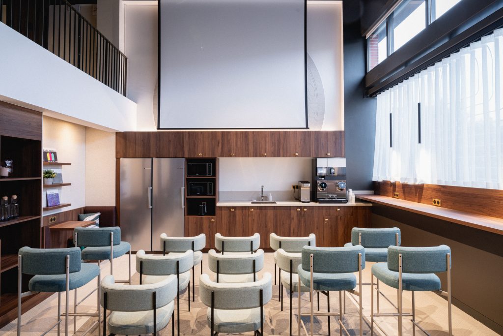 Location de salle de réunion et petit événementiel à Paris gare de l'EST dans le 10ème arrondissement