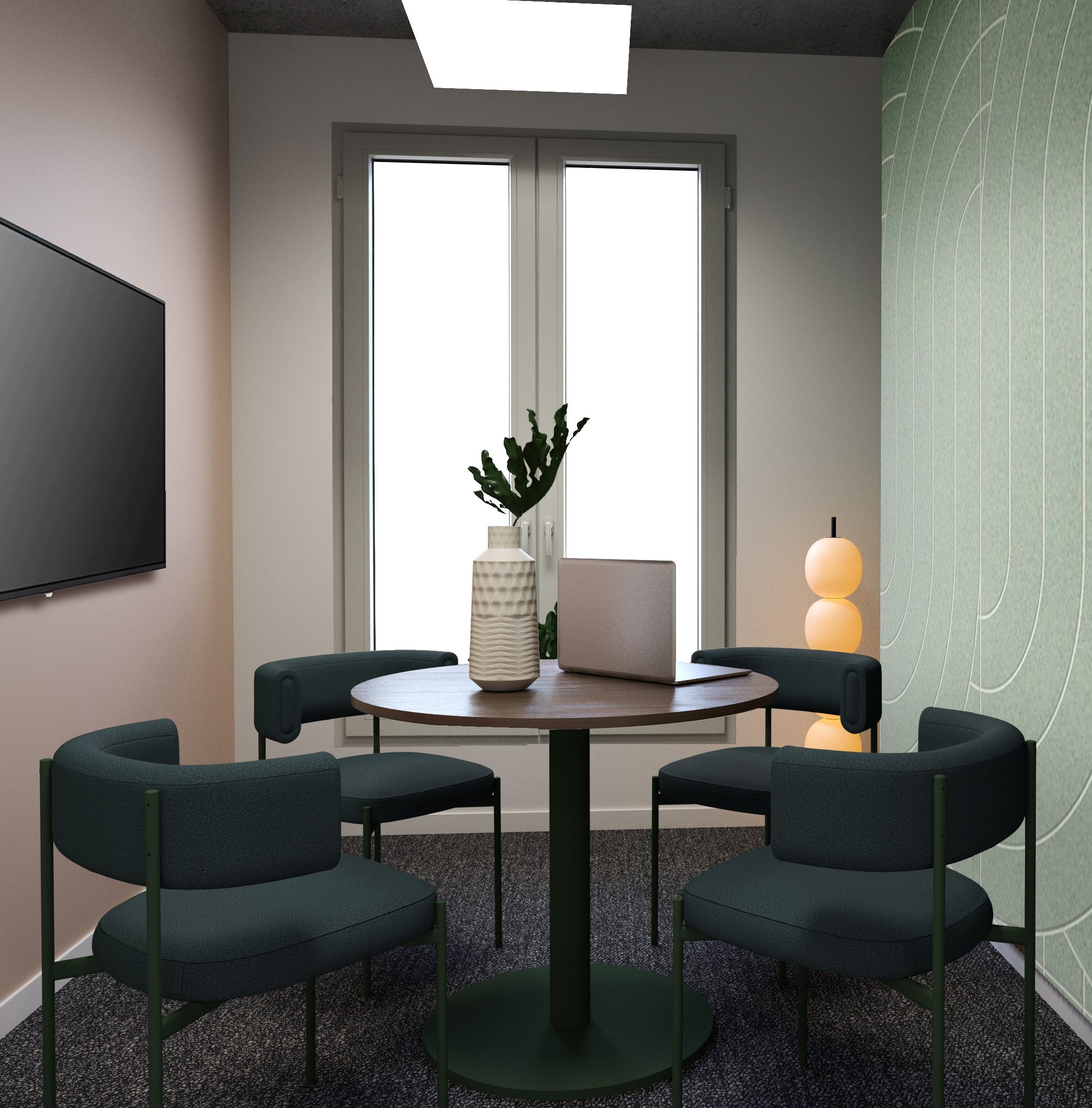 Maquette 3D. Petite salle de réunion de 4 personne avec TV murale, une table ronde autour de laquelle se trouvent 4 chaises. Le mur de droite est un papier peint vert, celui de gauche est une peinture marron et sol est couvert de moquette grise foncé